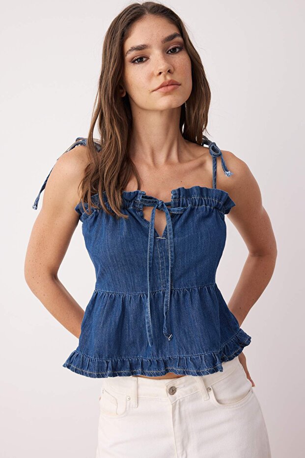 Mavi Omuzdan Bağlamalı Etek Ucu Fıfırlı Denim Bluz TWOSS25BZ00434 - 1