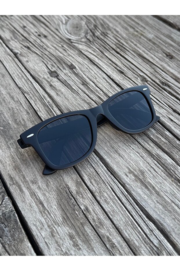 Uv Protection Unisex Black Color Sunglasses Deepg04