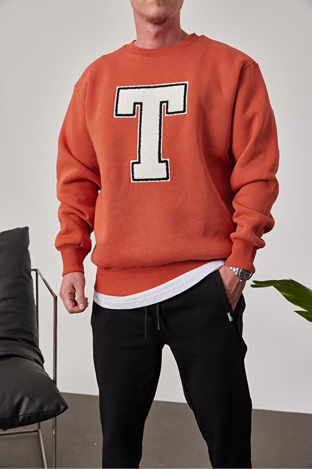T Harf Baskılı Kiremit Sweatshirt - 2