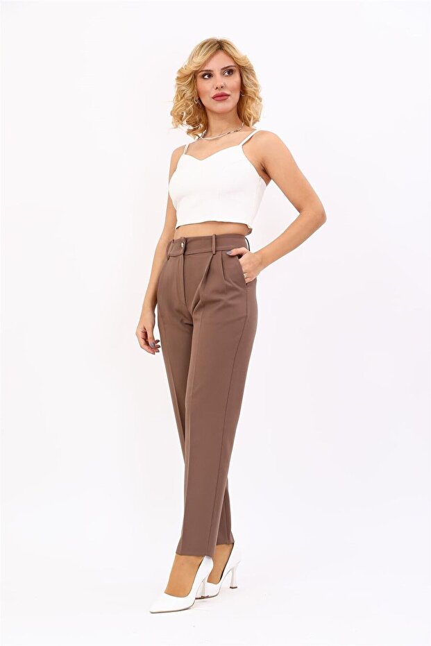 Pleated Classic Pipe Leg Trousers-Brown