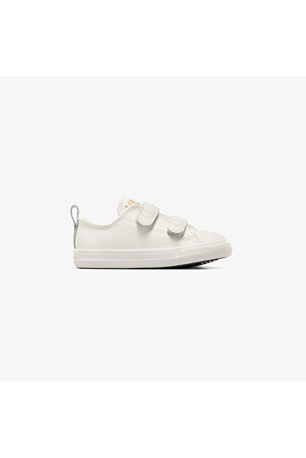 حذاء رياضي من الجلد باللون الكريمي للأطفال من Converse Chuck Taylor All Star 2V