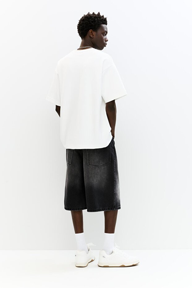 سويت شيرت أساسي بأكمام قصيرة - 4