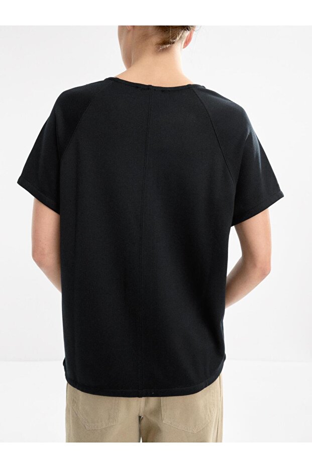 V-Yaka Basic T-shirt - 4