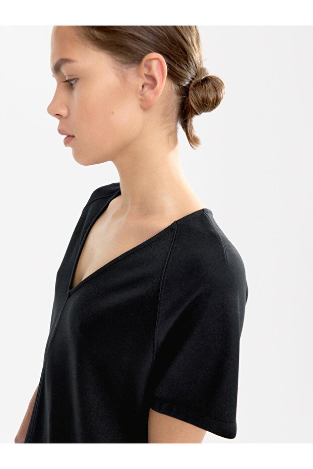 V-Yaka Basic T-shirt - 5