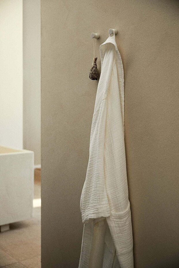Muslin dressing gown