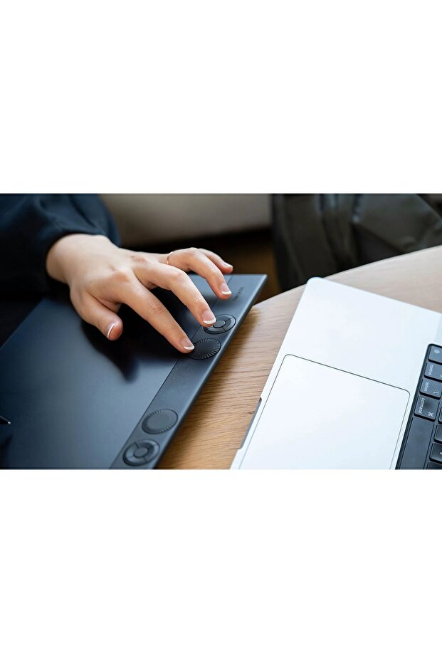 Intuos Pro Small PTK470K0B - 5