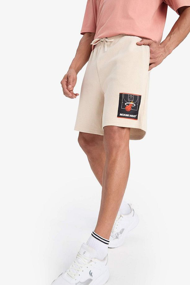 DeFactoFit NBA Miami Heat Standart Fit Kısa Paça Waffle Şort E4008AX25SM - 3