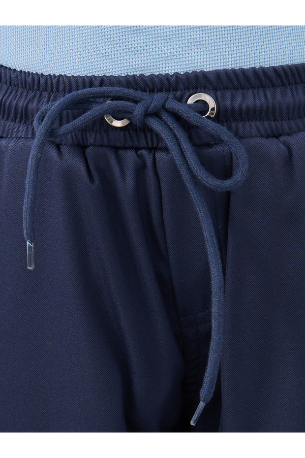 بنطال رياضي سادة متوسط ​​الارتفاع مع رباط - 3