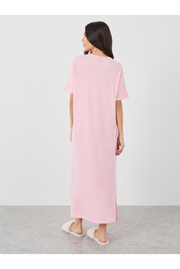 قميص نوم سادة برقبة دائرية وأزرار - 4