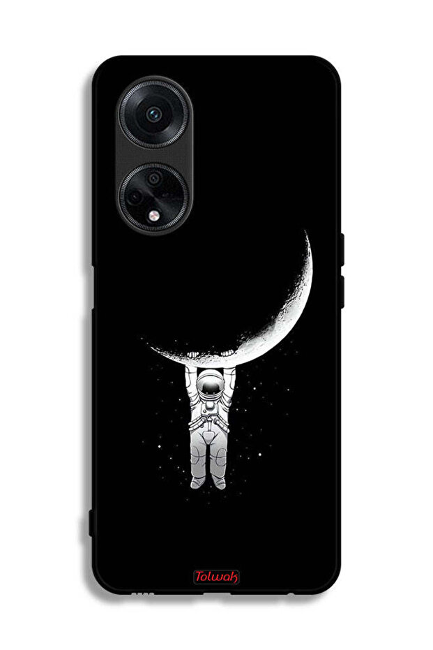 غطاء حماية لهاتف Oppo A98 5G معلق على سطح القمر