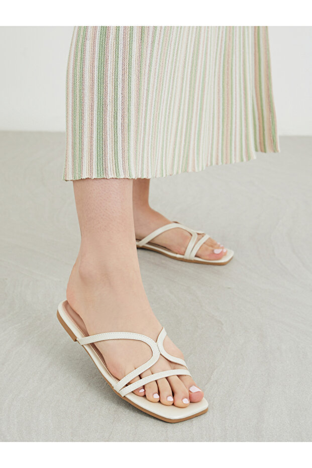 صندل مسطح مفتوح من الأمام ومتعدد الأشرطة - 1