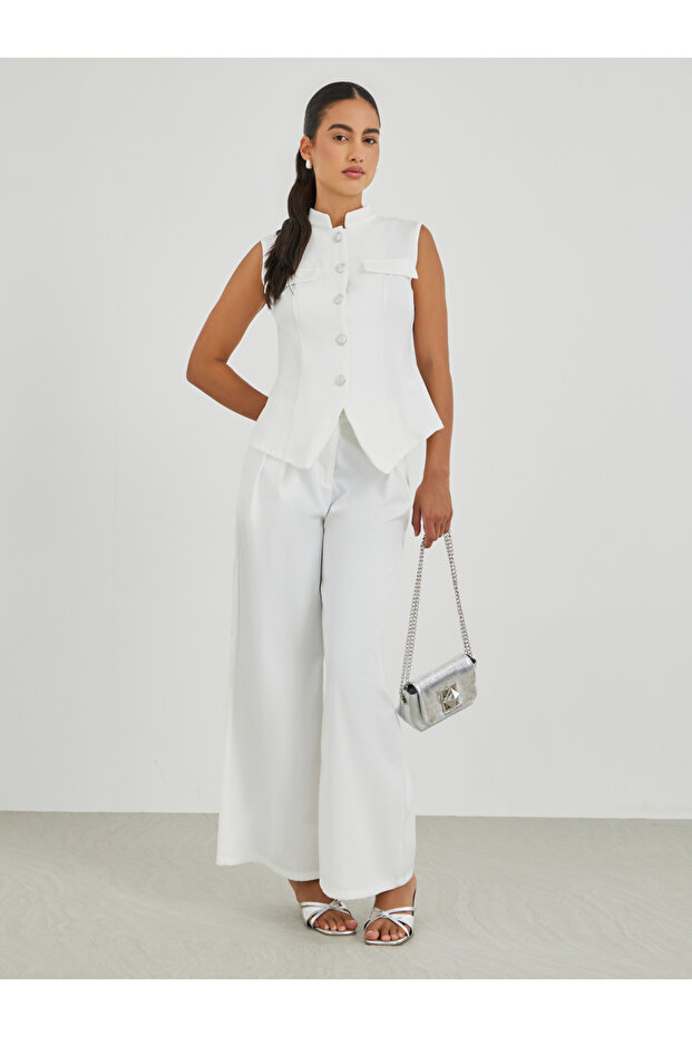 سترة سادة بدون أكمام وياقة قائمة - 2