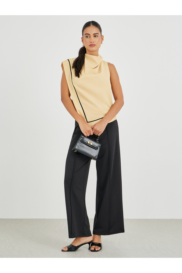 Solid Asymmetric Hem Sleeveless Top - 2