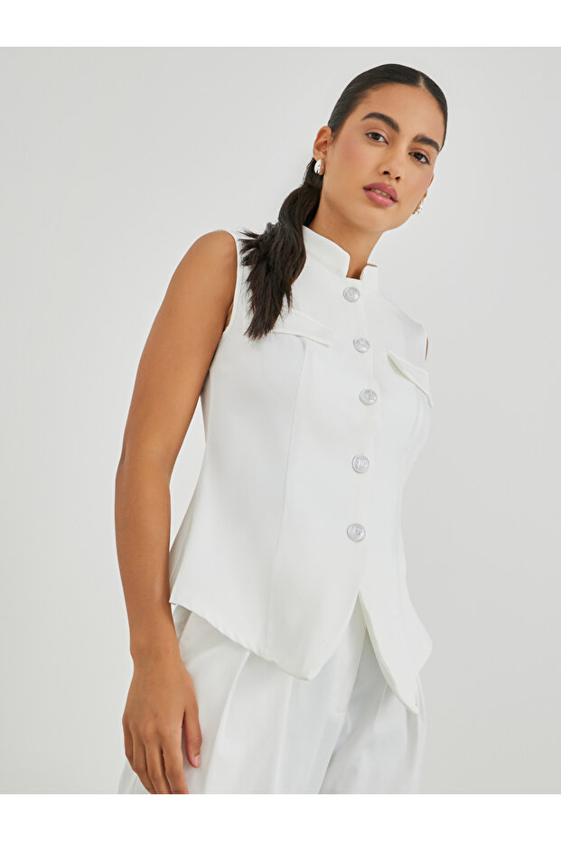 سترة سادة بدون أكمام وياقة قائمة - 1