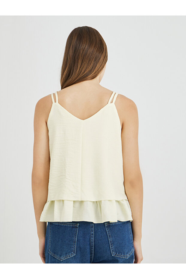 بلوزة سادة بحزام مزدوج وفتحة رقبة على شكل حرف V - 4