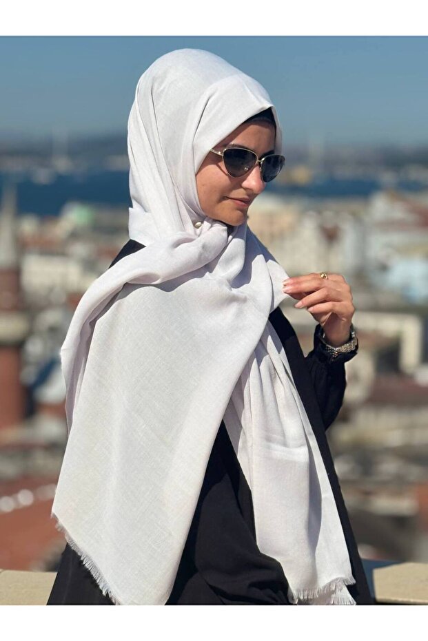 Shawl Fiskuvit 110 Grams of Headmina