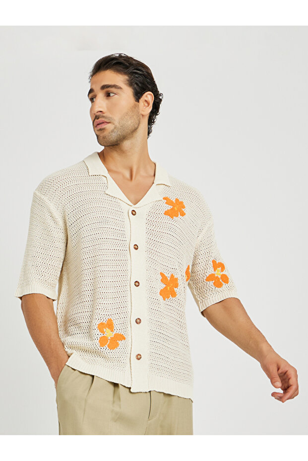 Floral Embroidered Crochet Knit Relaxed Fit Shirt