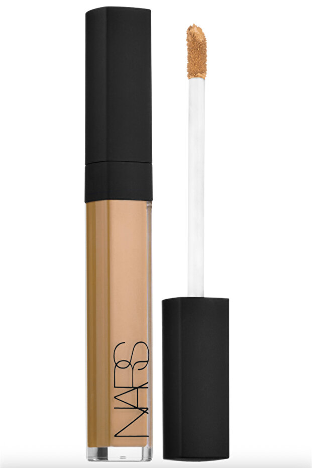 Radiant Creamy Concealer with Hydrating Medium Coverage - 1