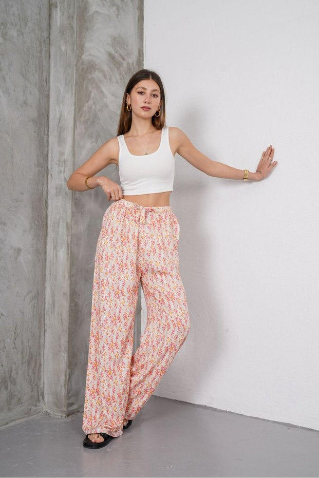 Women's Pink Cream Lacing Detailed Elastic Waist Comfortable Cut Palazzo Viscose Trousers