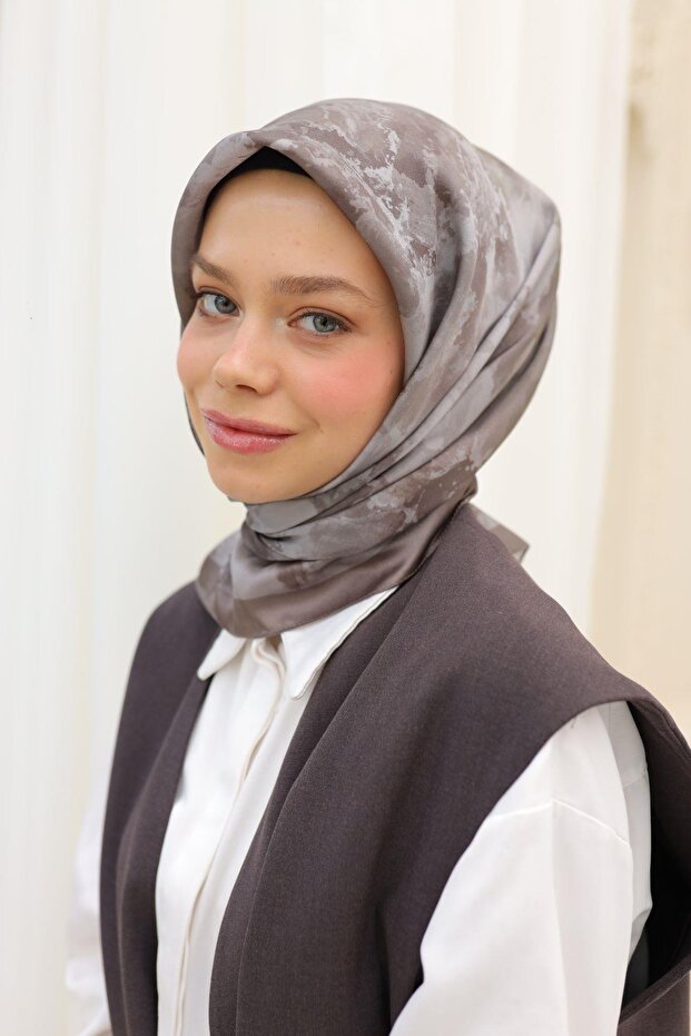 وشاح لامع منقوش - 8647 - مينك داكن