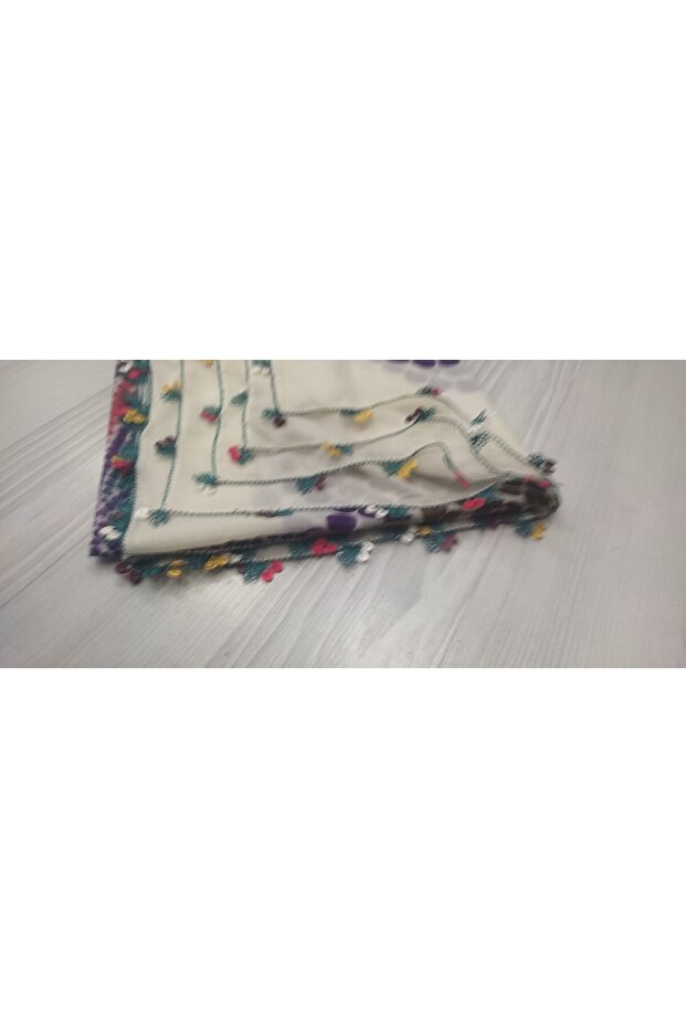 إبرة مطرزة الكتابة