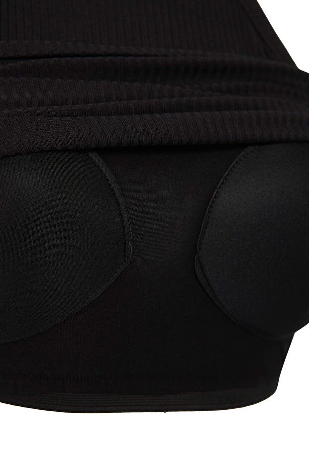 Siyah İçi Pedli Bra Detaylı Fitted/Vücuda Oturan Örme Atlet TWOSS25AL00026 - 8