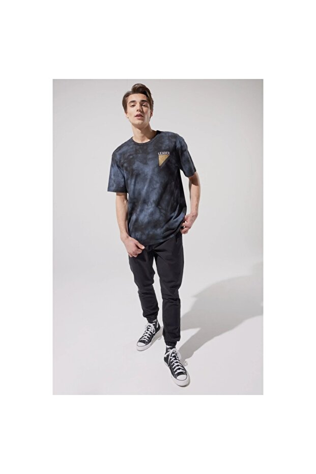 Loose Fit Men's Crew Neck T-Shirt