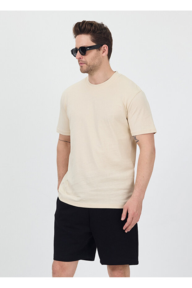 تي شيرت كريمي أساسي للرجال - 8