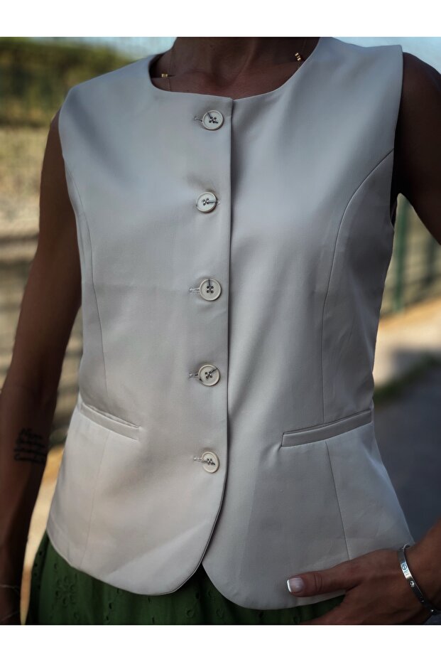 Bej Düğmeli Yelek - 5