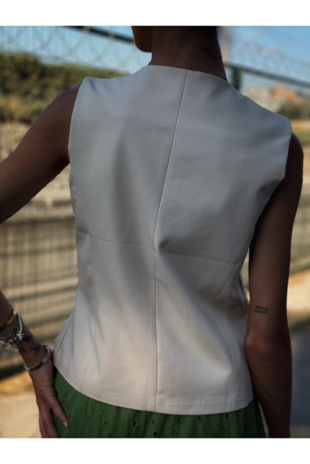 Bej Düğmeli Yelek - 6