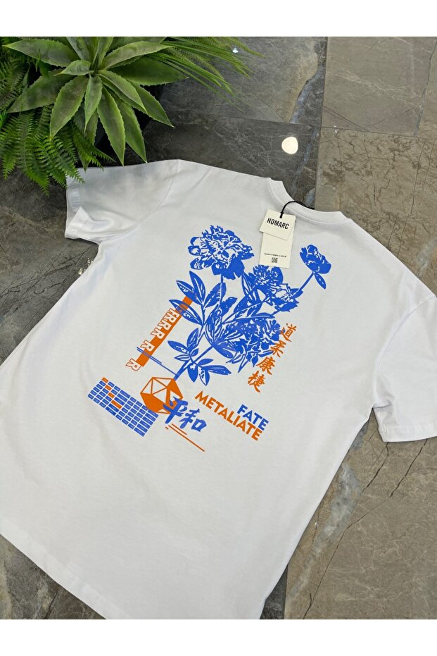 تيشيرت أبيض مع نمط زهرة الظهر - 4