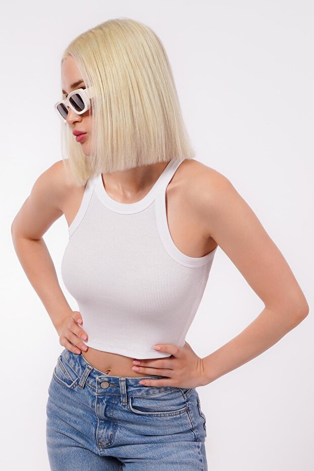 قميص داخلي أساسي للسيدات بحزام أبيض SH248 - 6