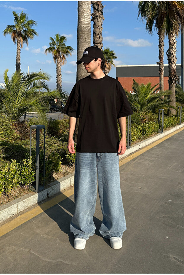 Basic Oversize T-shirt - 4