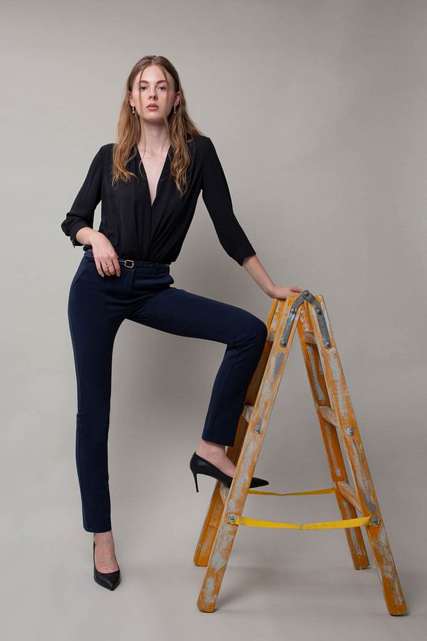 Yüksek Bel Slim Fit Pantolon – Şıklığın Güçlü Duruşu - 1