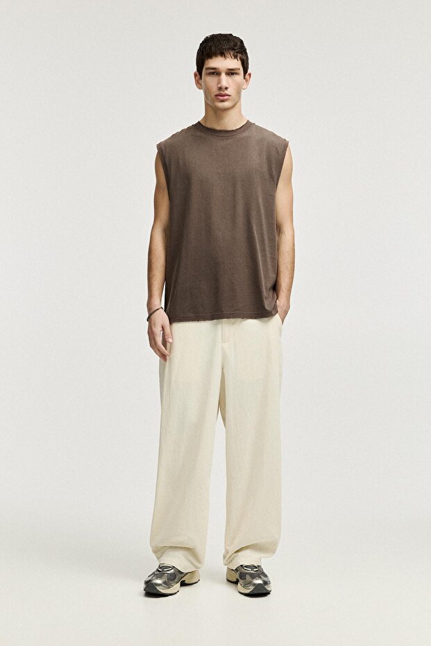 Yıkanmış kolsuz tişört - 3