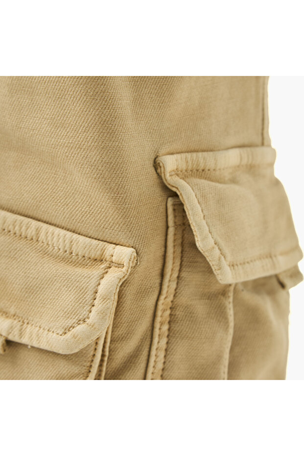 Solid Cargo Shorts with Drawstring Closure - 4