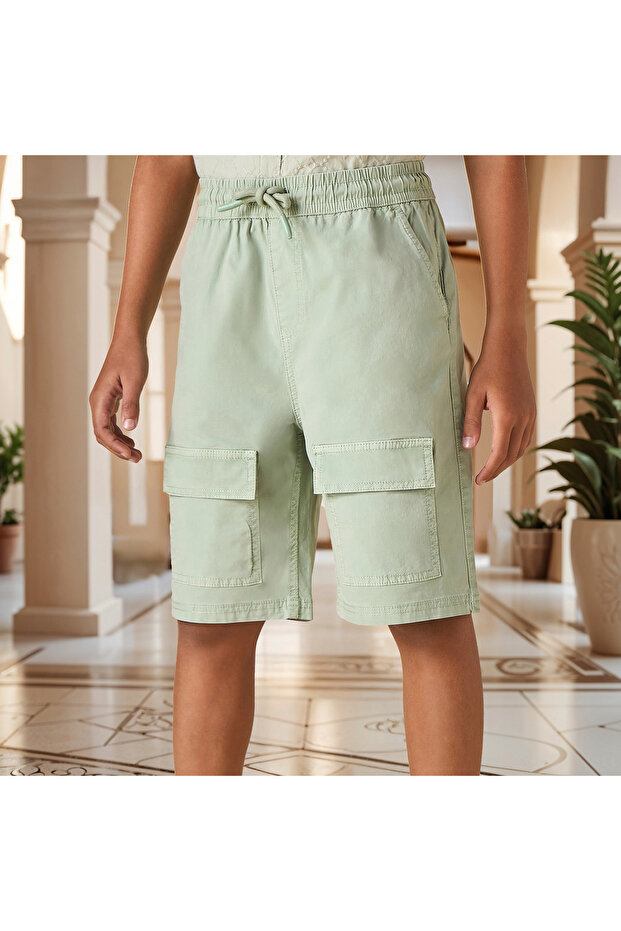 شورت كارجو سادة مع جيوب وإغلاق برباط - 1