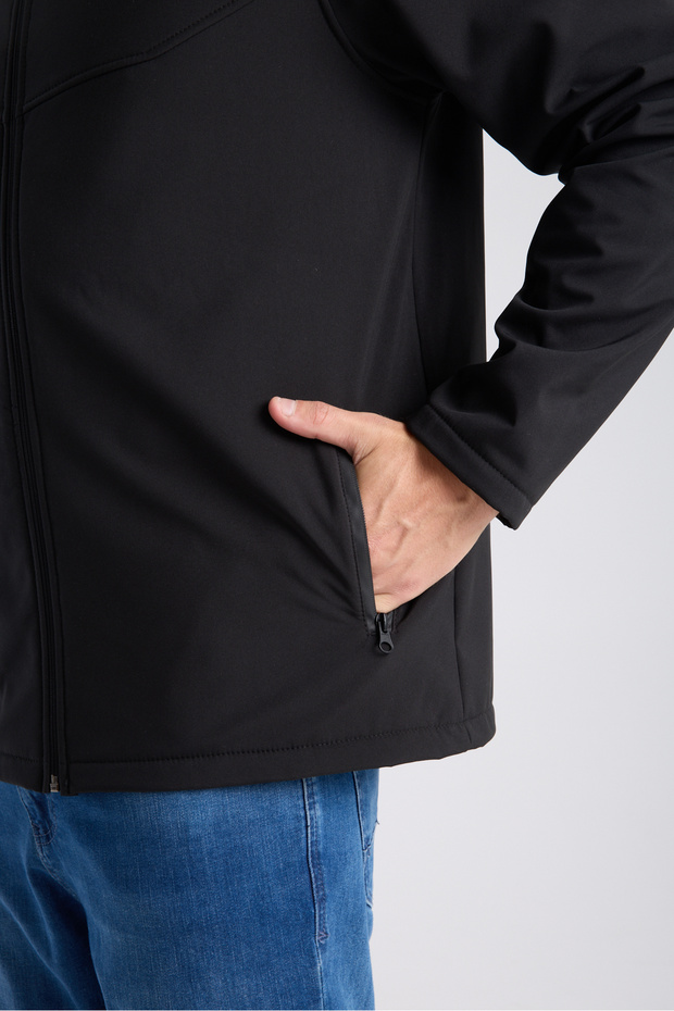 معطف سوفتشيل أسود مقاوم للماء للرجال - 5