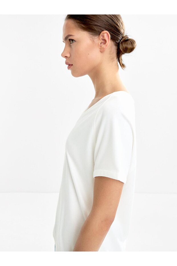 V-Yaka Basic T-shirt - 3