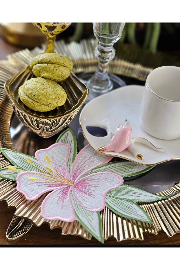 2 Pink Lily Embroidered Presentation and Cocktail Napkins (16X12Cm)