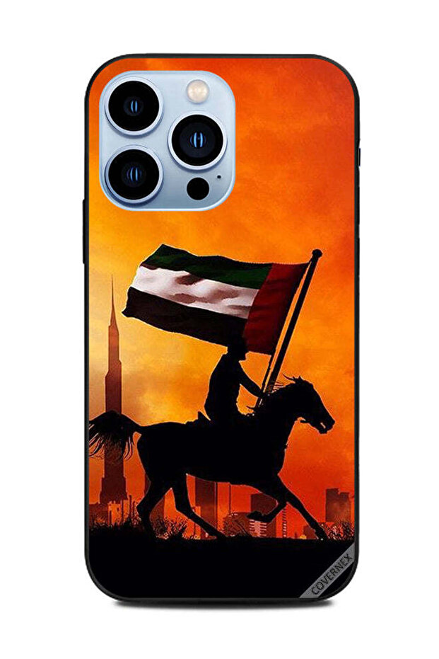 غطاء حماية لهاتف Apple iPhone 13 Pro يحمل علم الإمارات العربية المتحدة أثناء الجري
