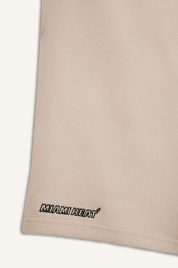 DeFactoFit NBA Miami Heat Standart Fit Kısa Paça Waffle Şort E4008AX25SM - 8