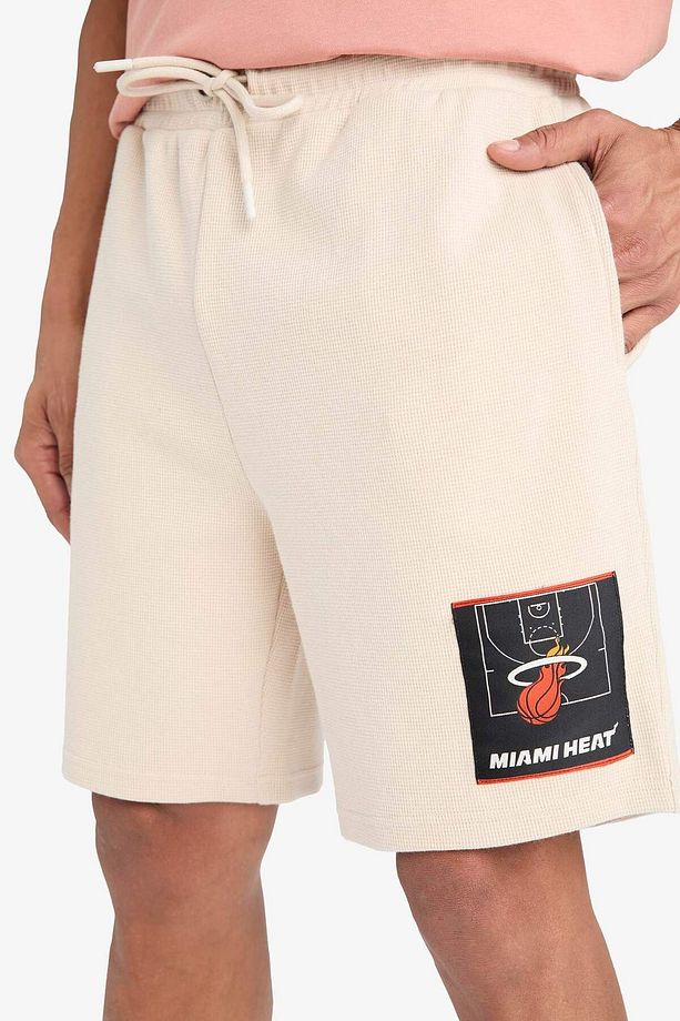 DeFactoFit NBA Miami Heat Standart Fit Kısa Paça Waffle Şort E4008AX25SM - 4