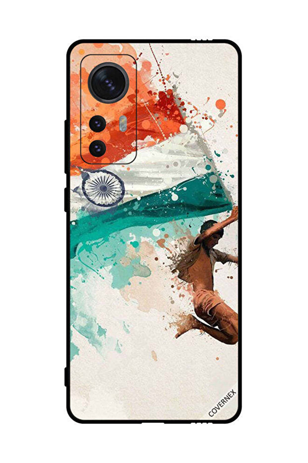 غطاء حماية لهاتف Xiaomi 12 يحمل علم الهند أثناء الطيران