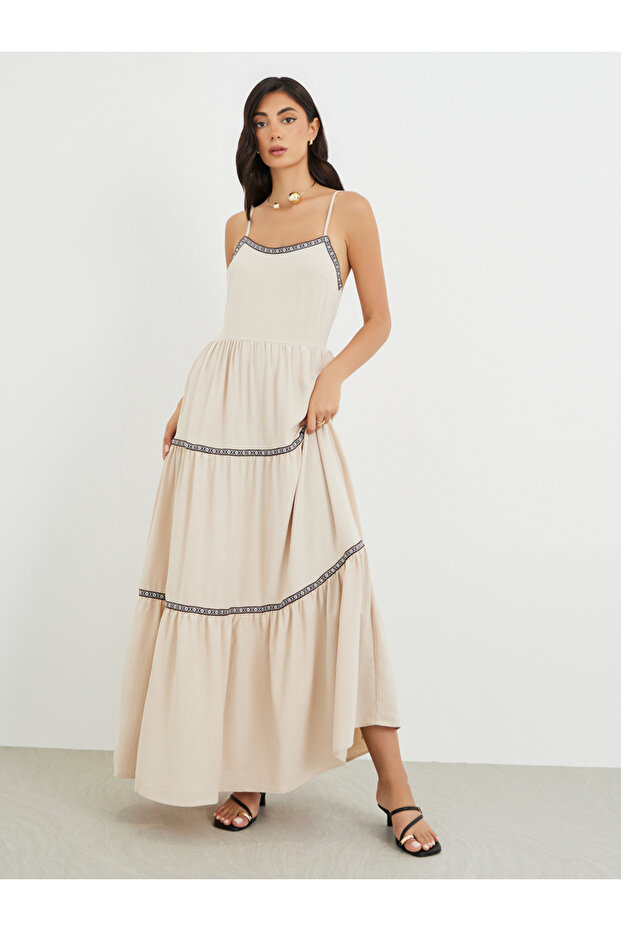 فستان ماكسي سادة متعدد الطبقات - 1
