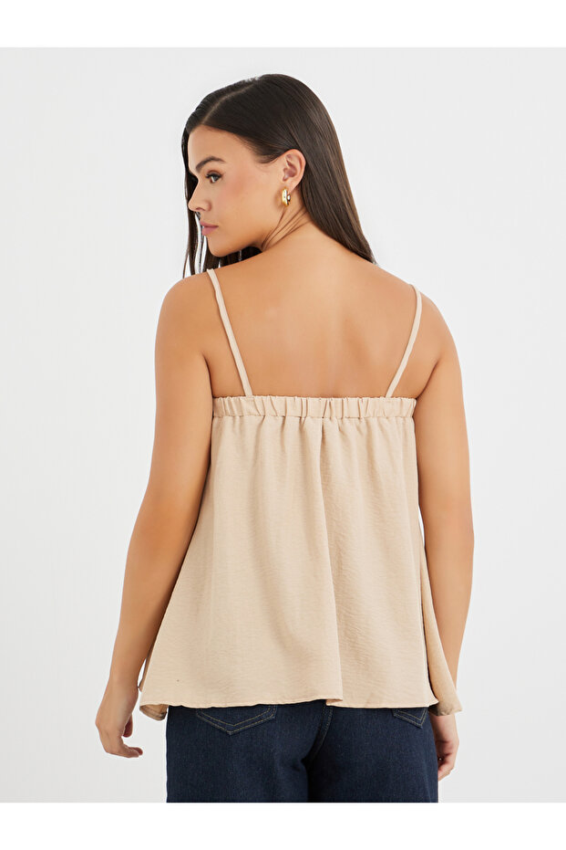 بلوزة برقبة مربعة مطاطية وحمالات - 4