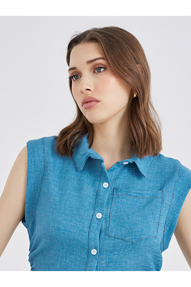 Solid Spread Collar Buttoned Sleeveless Shirt - 3