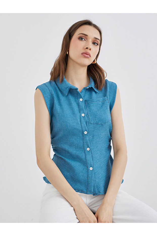 Solid Spread Collar Buttoned Sleeveless Shirt - 1