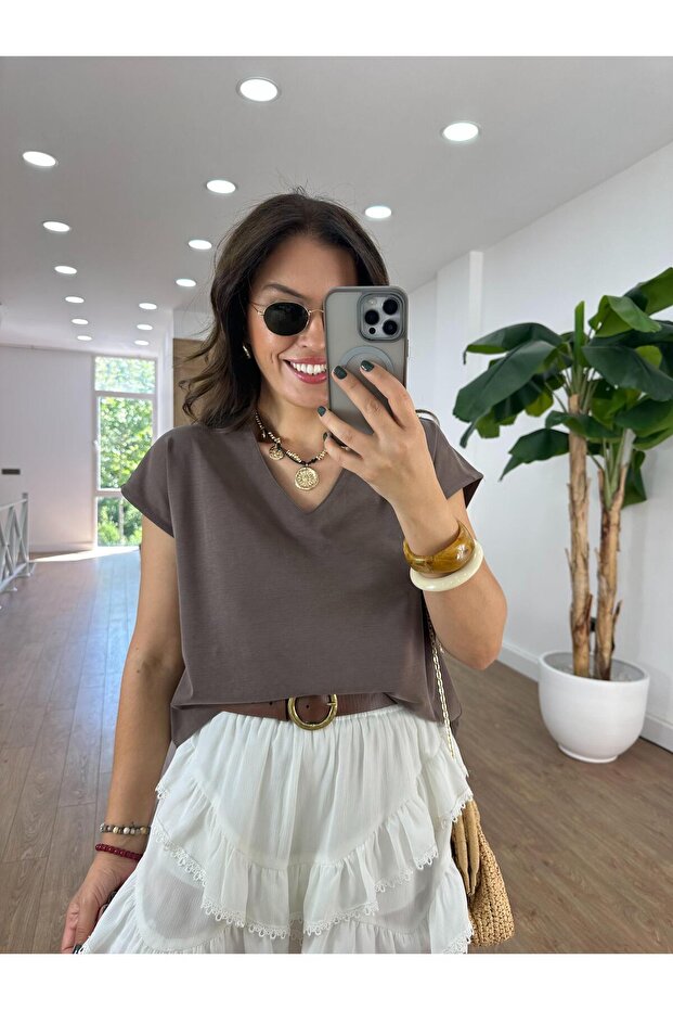 تيشيرت مودال أساسي برقبة على شكل حرف V - بني - 1