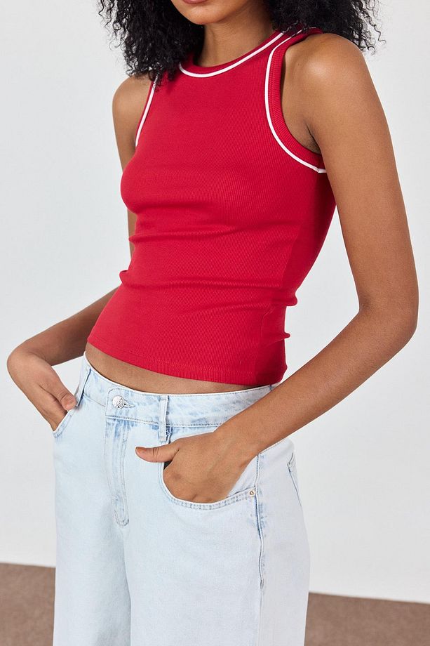 Kırmızı Şeritli Halter Yaka Atlet - 3